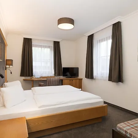 Hotel Oberkarteis 4*