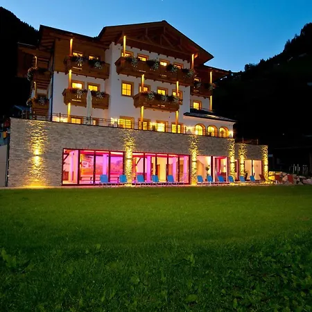 Hotel Oberkarteis 4*