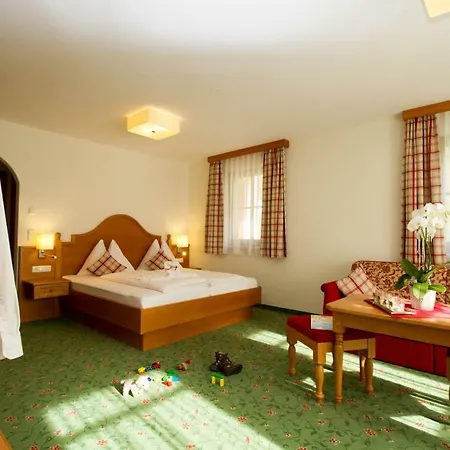 Oberkarteis Ξενοδοχείο 4*