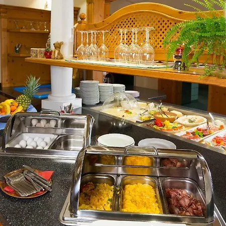 Hotel Oberkarteis 4*