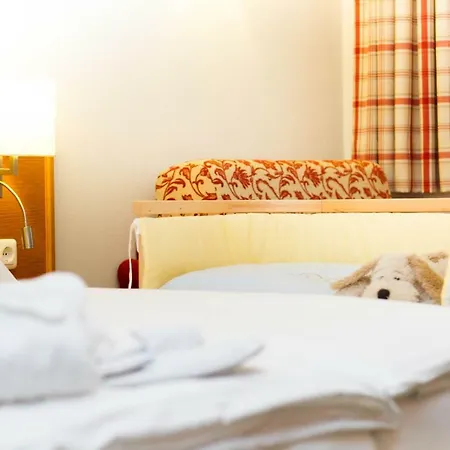 Oberkarteis Hotel 4*