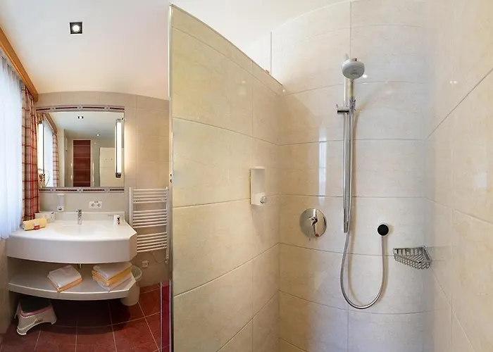 Oberkarteis Hotel 4*