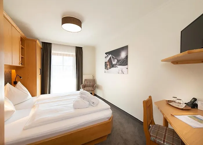 Hotel Oberkarteis 4*